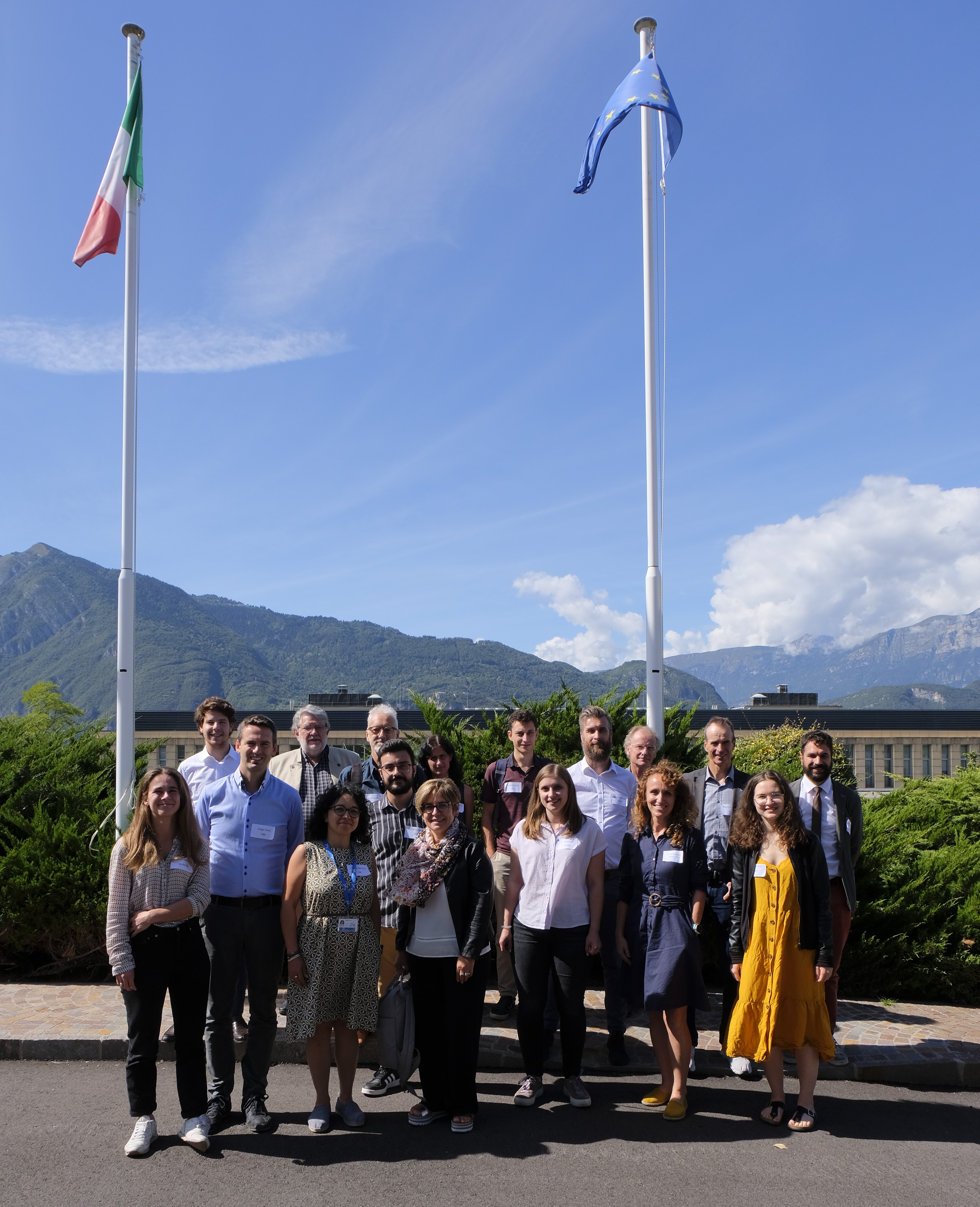 photo des partenaires au kick-off meeting 